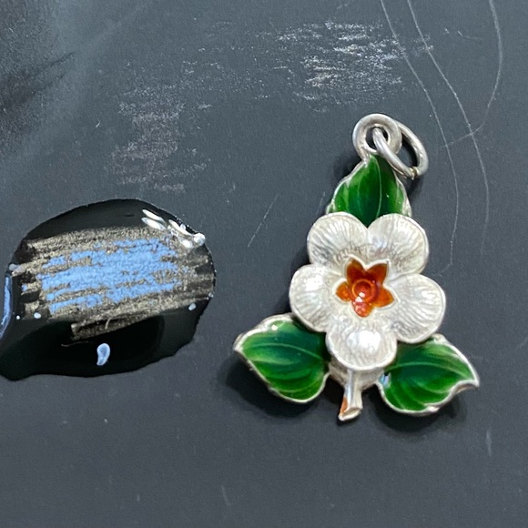 Vintage Sterling Enamel Flower Charm - Picture 4 of 4